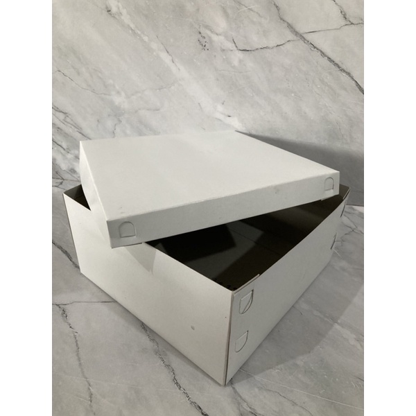 Kotak kue putih / Dos Kue