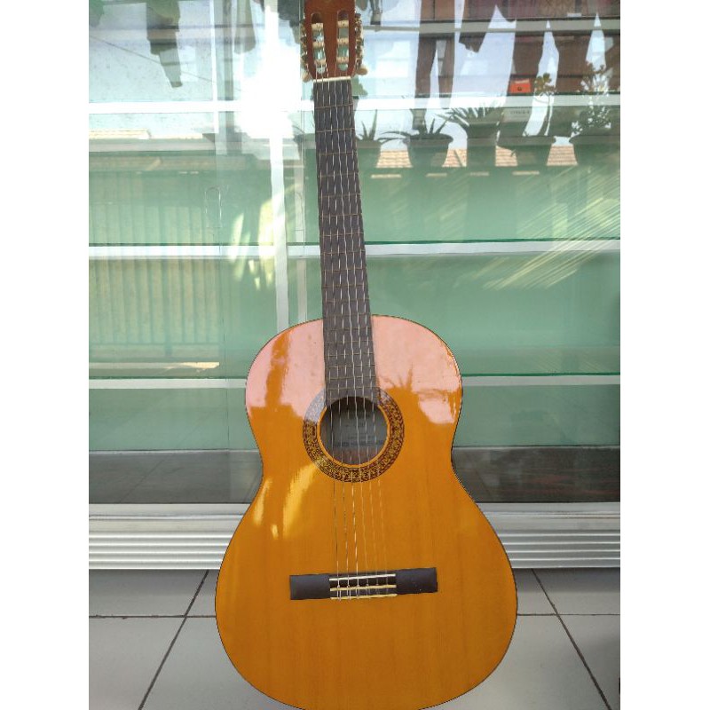 Gitar Yamaha akustik Second