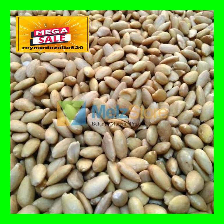

Chrnar Kacang Almond Mentah Skinless Blue Diamond 1Kg Chch50D