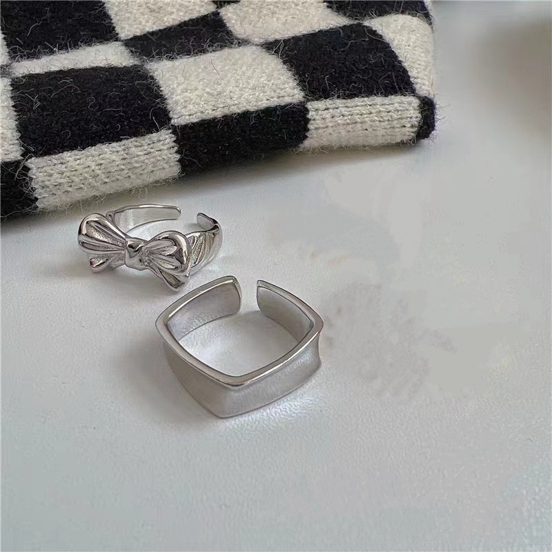2pcs / Set Cincin Model Terbuka Desain Pita Geometris Gaya Korea Retro Adjustable Untuk Wanita