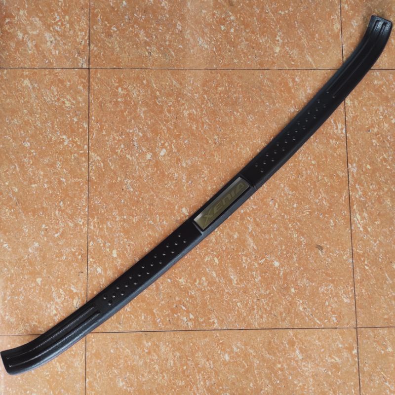 sealplate silplate sill plate PINTU BAGASI belakang daihatsu xenia 2004 sampai 2011 2005 2006 2007 2008 2009 2010 PLASTIK ABS tempel