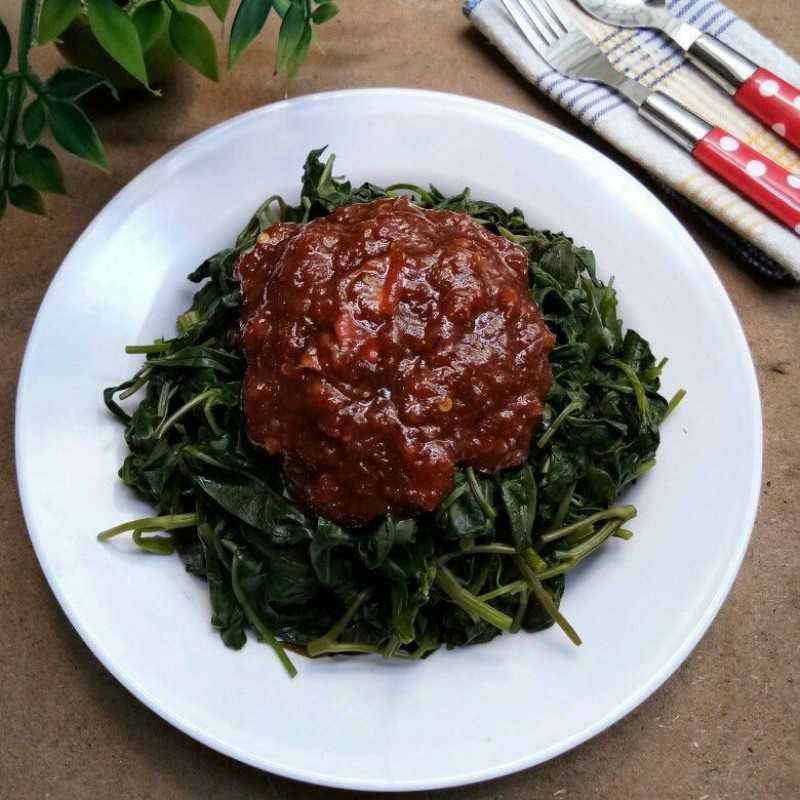 

Rujak Kangkung Sambal Asem Khas Mertua
