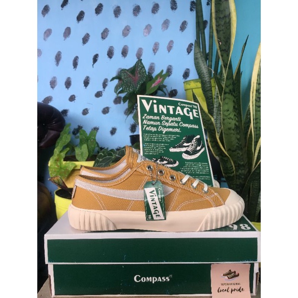 compass vintage low mustard