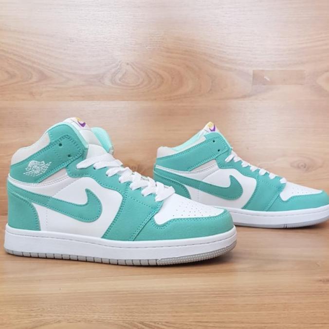 Sepatu Sneakers Premium Quality Basket Wanita Nike Air Jordan 1 Tosca Emfadedid