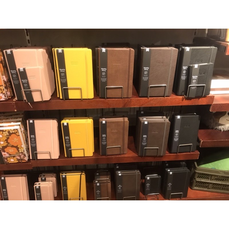 

typo weekly 2021 agenda harian notes notebook buku catatan