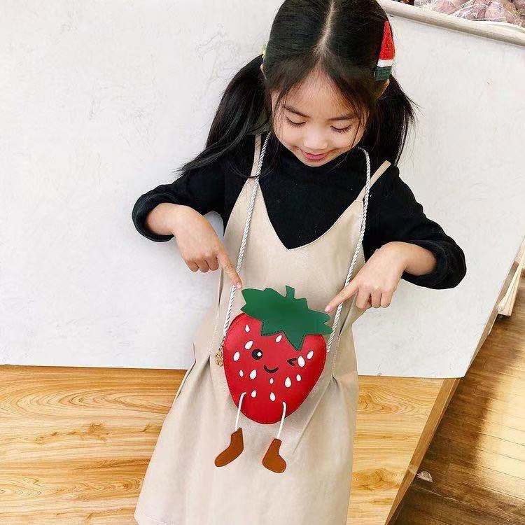 Rowling (Tas-200)Tas Mini Anak Motif Strawberry Anak-Anak Import