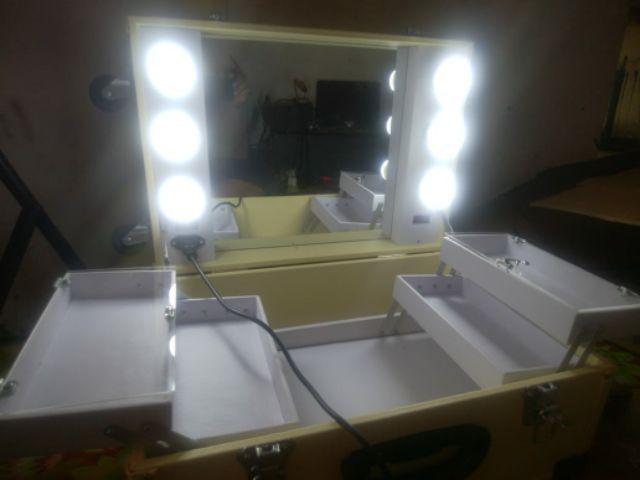 Beautycase Ukuran 50 Cm Dengan Tutup Rak Akrilik