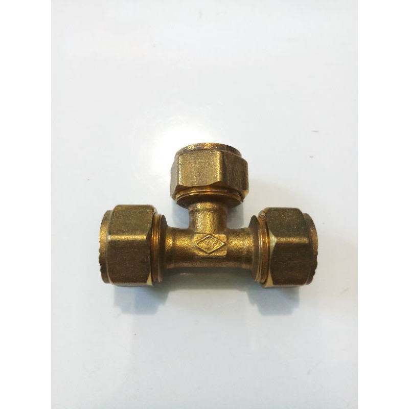 TEE SAMBUNG 1/2&quot; KUNINGAN UNTUK MENYAMBUNG AIR PANAS (MALE TEE)