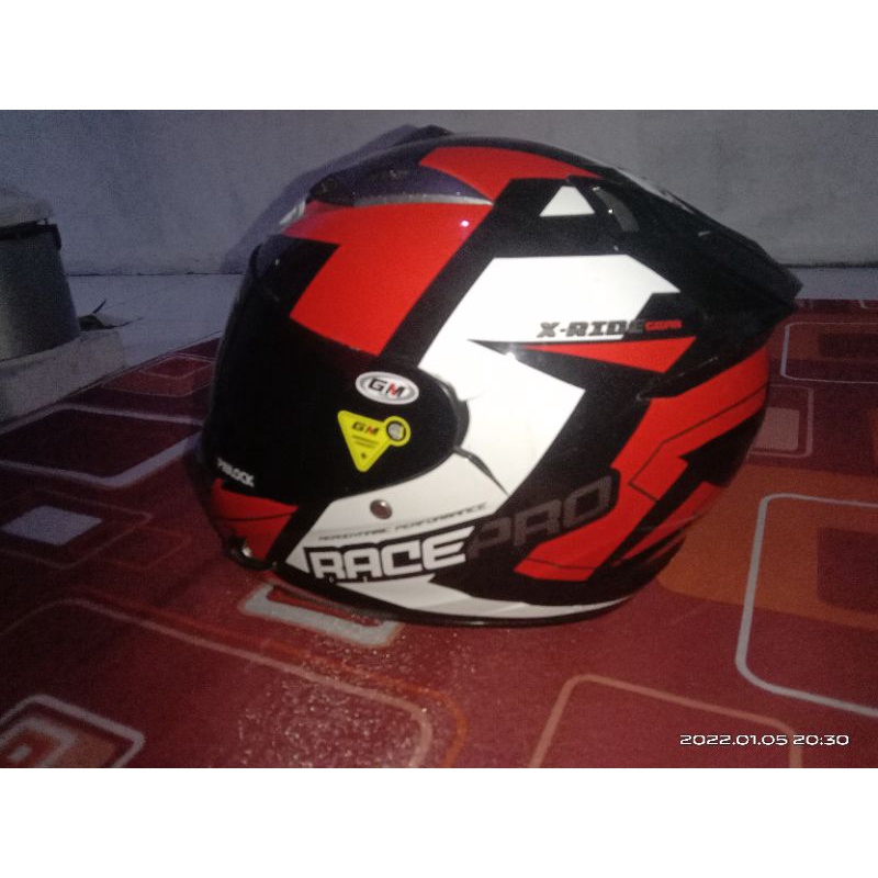 Helm gm race pro merah putih