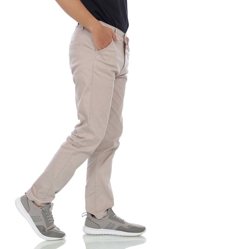 Celana chinos Slimfit celana panjang di musim hujan paling laris
