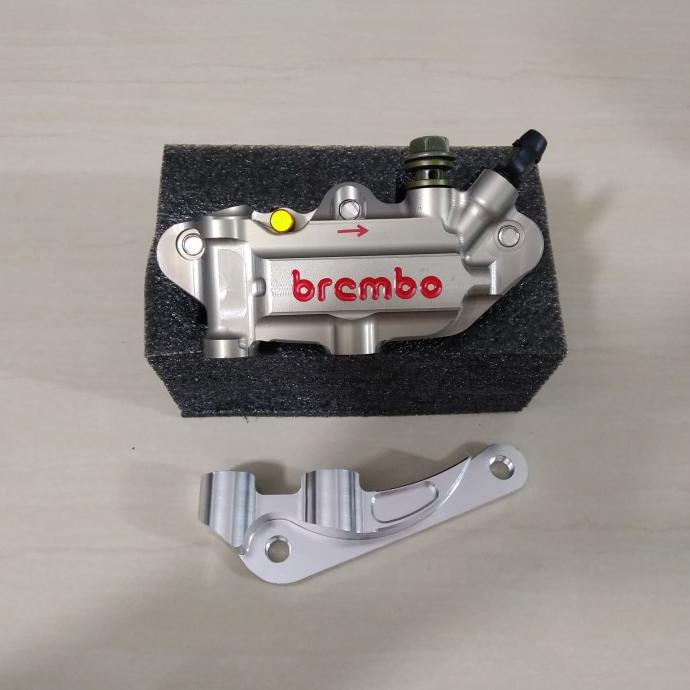Kaliper BREMBO 4 piston termasuk breket khusus Yamaha mio sporty new centralvar89 Berkualitas