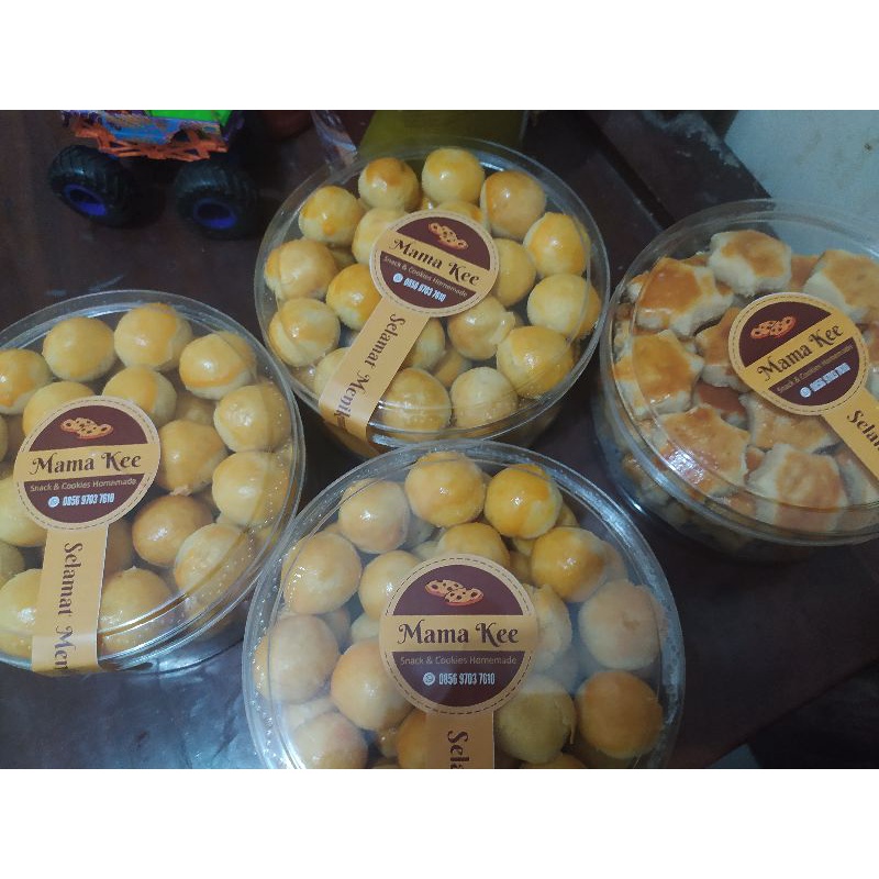 

premium nastar mama"kee