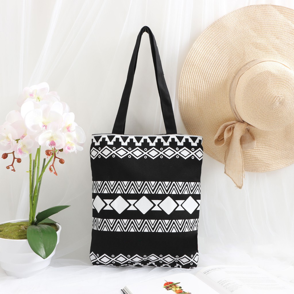 TAS TOTEBAG KANVAS | TAS SELEMPANG WANITA | TAS SELEMPANG STYLISH | TOTEBAG KANVAS ETHNIC - HITAM