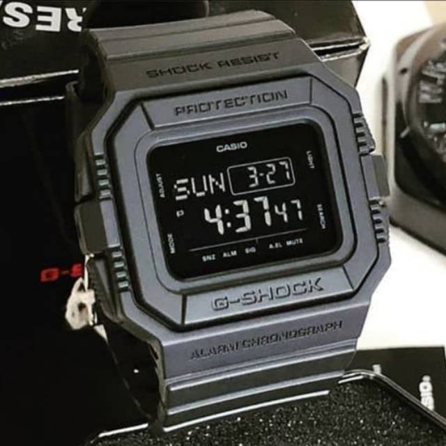 Jam Tangan Pria Casio G-Shock DW-D5500BB-1DR Original