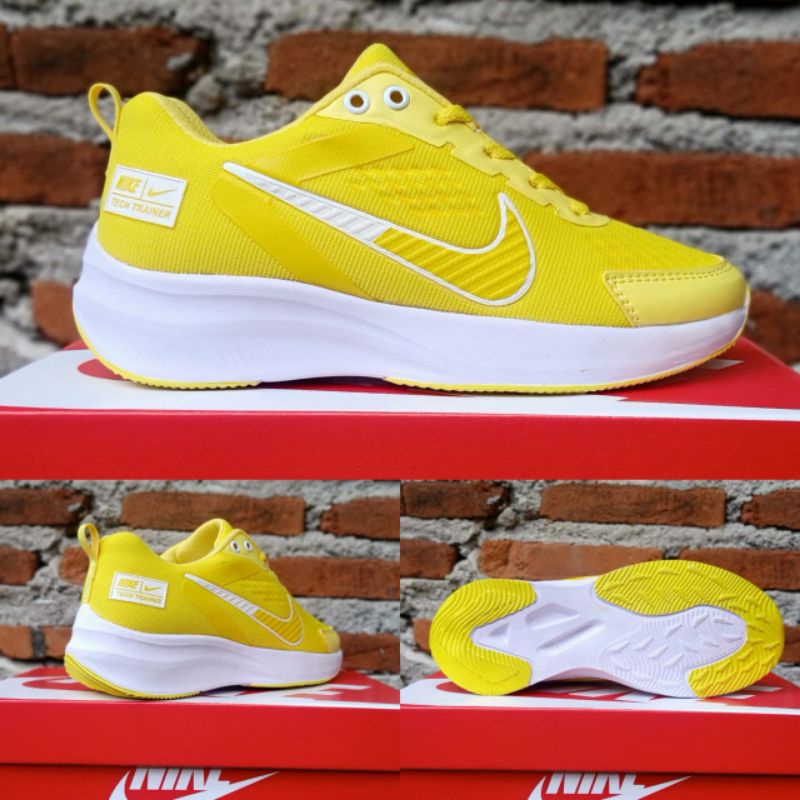Sepatu Nike trener tech wanita untuk senam zumba aerobik Joging fitness - Neo tosca Putih-Kuning