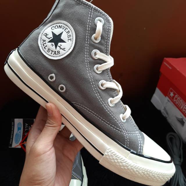 Sepatu Converse 70s grey