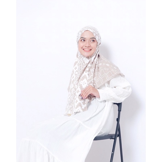 Bergo Motif Etnik