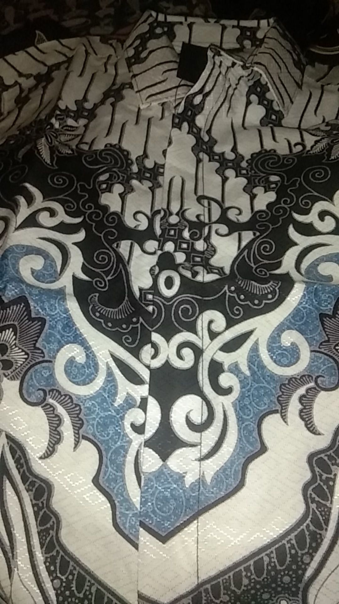 Maginot Kemeja Batik 2.0 Diraya-ls Motif Timbul Lengan Panjang Pria + Free Masker