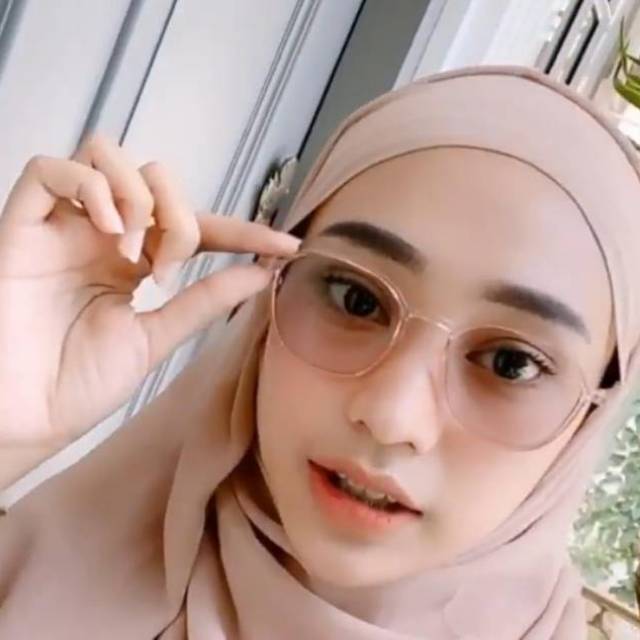 KACAMATA WANITA // KACAMATA LENSA PHOTOCROMIC // KACAMATA LENSA ANTI RADIASI // photocromic App.R. K