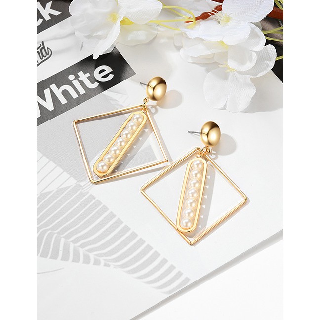 LRC Anting Tusuk Fashion Gold Alloy Hollow Square Pearl Earrings F29757