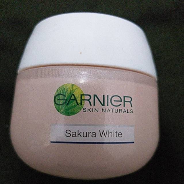 Garnier Sakura White Sleeping Mask Cream