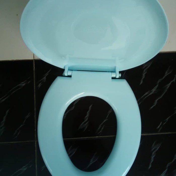 Tutup Closet Kloset Duduk Universal Biru /Seat Cover Toilet Universal