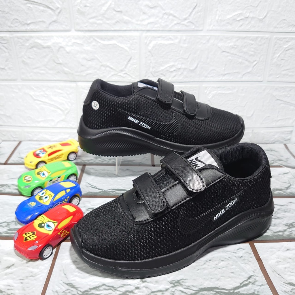 SEPATU ANAK SEKOLAH SD HITAM POLOS REKAT(VELCRO) 27-37 ADS TERLARIS