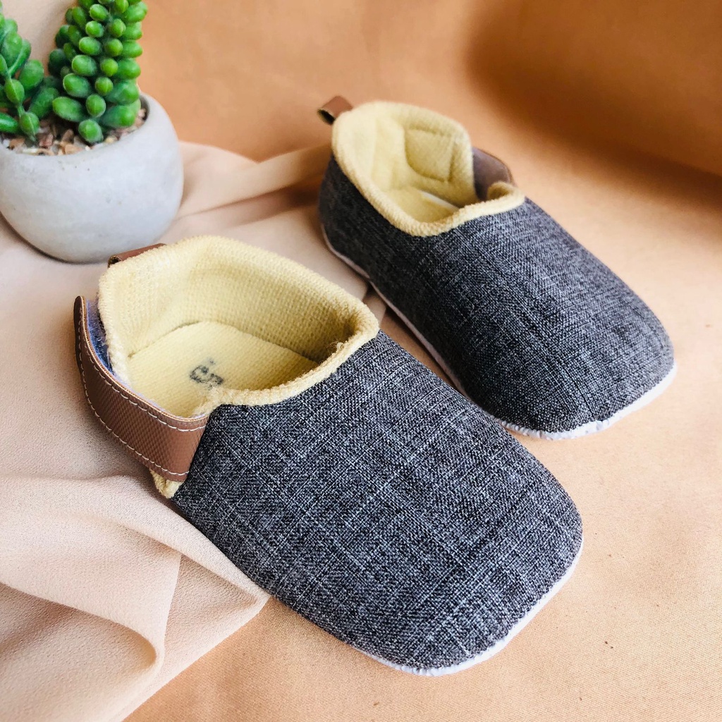 SEPATU PRE COWOK PREWALKER POLOS REKATAN TERBARU FASHION USIA 0-12 BULAN SEPATU ANAK BAYI LAKI LAKI MERANGKAK TERMURAH Sepatu Prewalker Casual Anti Selip bayi cowok newborn 3-18 Bulan Sepatu Anak Bayi - Baby Prewalker Shoes sepatu sneaker anak bayi