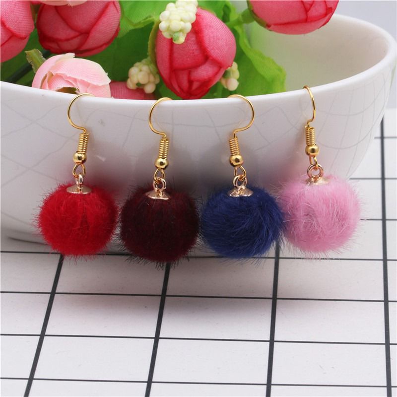 TERMURAH!! BISA COD Anting Hijab Pompom Bola Warna Lengkap / Anting Bulu / Anting Korean Style / Aksesoris Korea