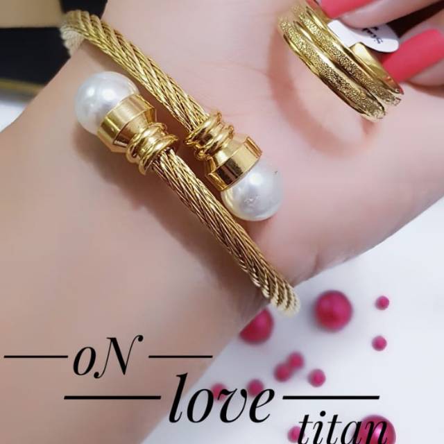 Gelang mutiara plus cincin titanium lapis emas 18k terlaris