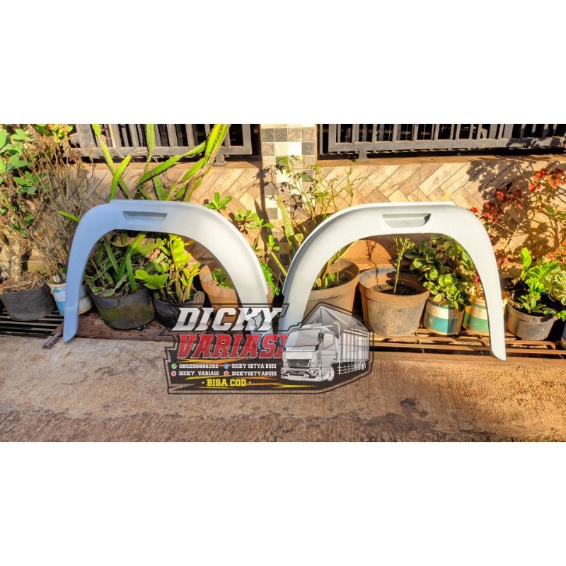 slebor depan canter pakai lampu