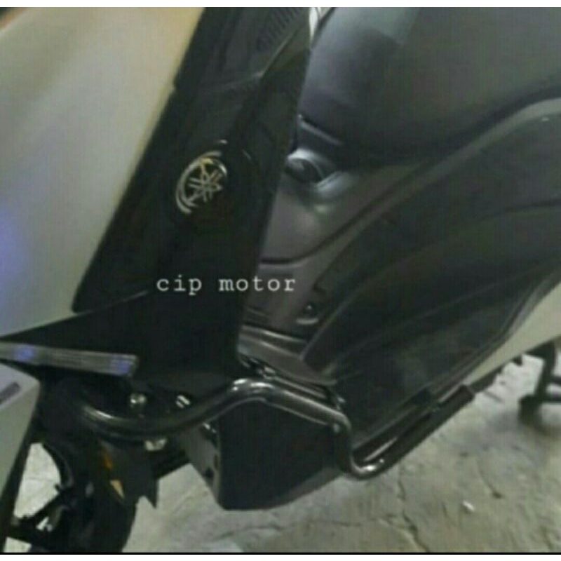 Crashbar XMAX 250 Tubular XMAX Dudukan Lampu XMAX