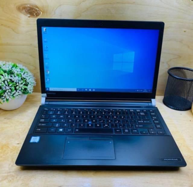 LAPTOP TOSHIBA R30C GEN 6 - LAPTOP MURAH SECOND BERGARANSI