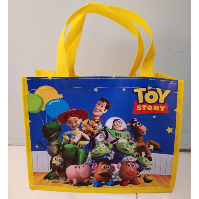 

Goodie bag tas souvenir ultah toy story