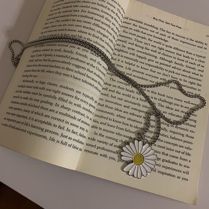 Daisy Necklace Fashion Pendant