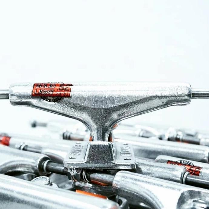 Etaks Truck Solid Light Termurah