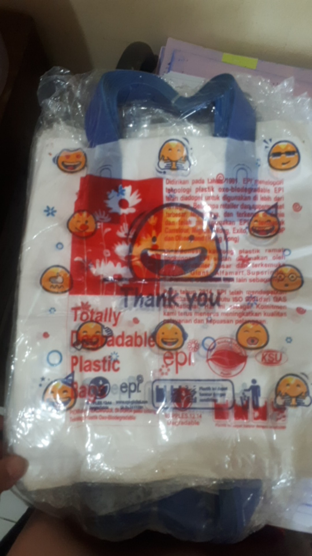 3 Pak (3 X 1 Pack) Kantong Plastik Smile Softhandle Ukuran 23