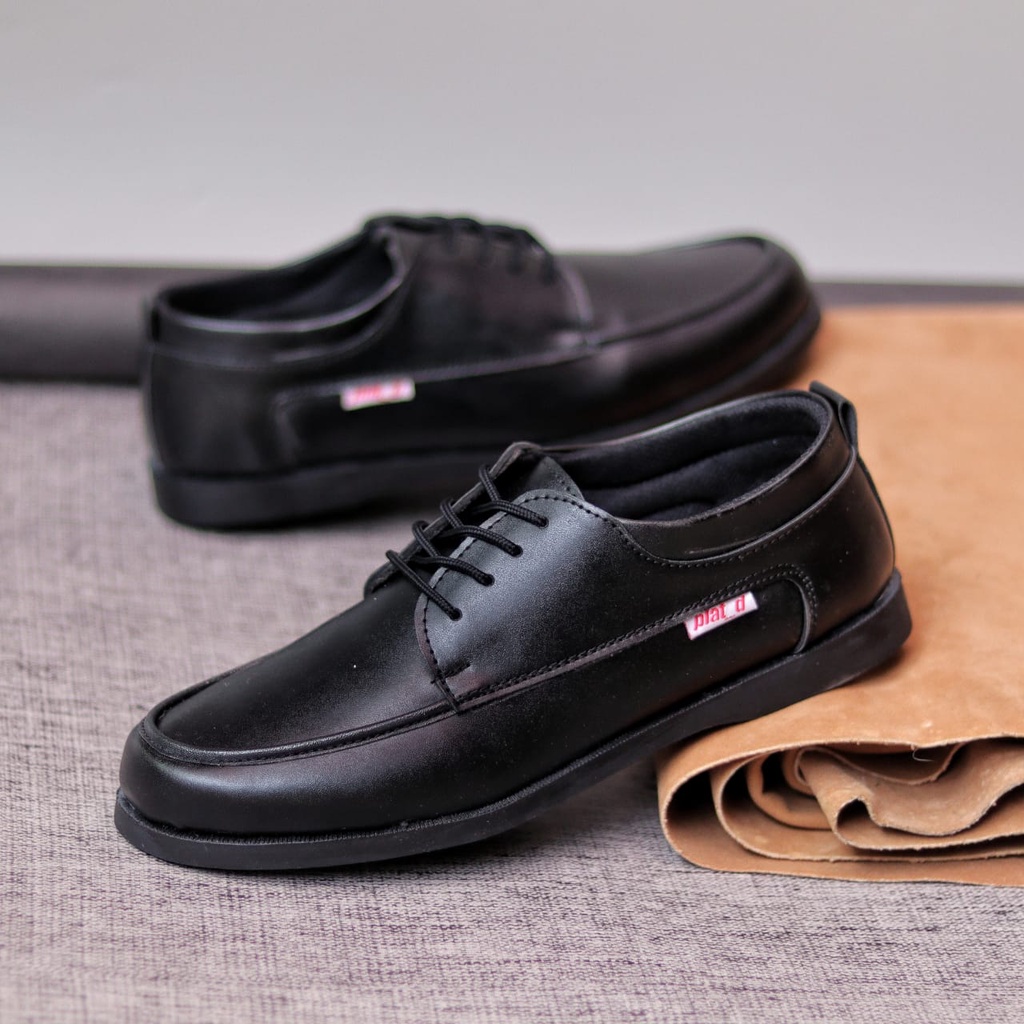 MOLK Sepatu Formal Kasual Pantofel Hitam Kerja Kantor Kuliah Kulit Sintetis Original Branded