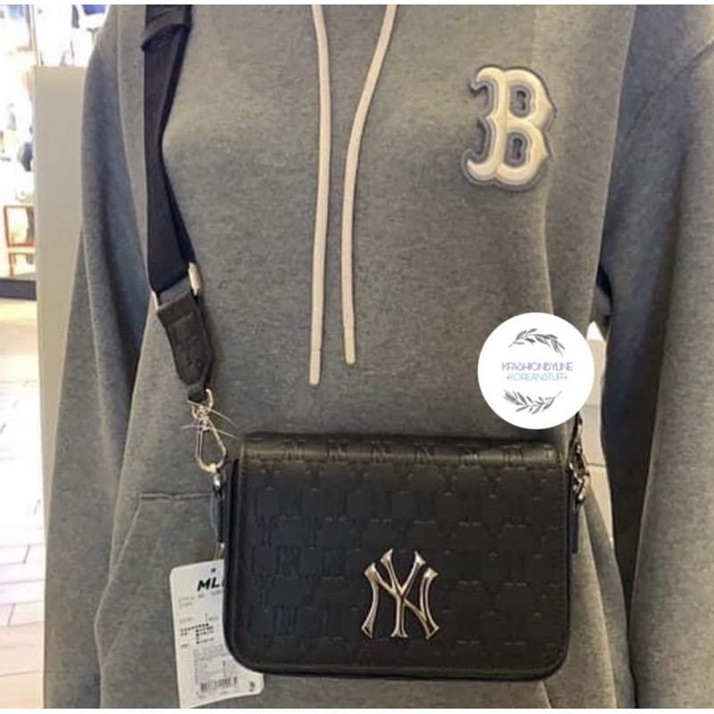MLB Monogram Hoodie Bag New York Yankees - Black