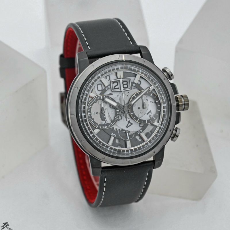 Swiss Navy 6812 Jam Tangan Pria Original Sporty Chronograph Anti Air Stainless Steel Tali Kulit