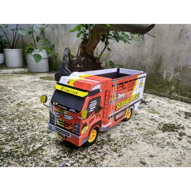 Miniatur truck