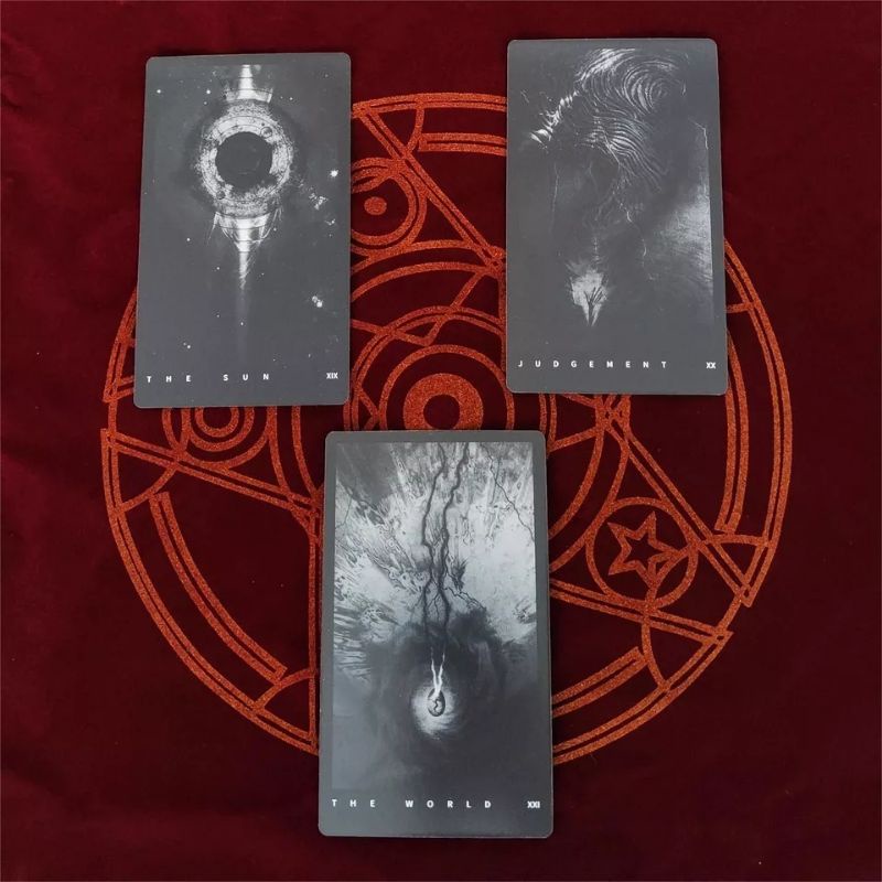 The Black Tarot 12x7cm include guide paper