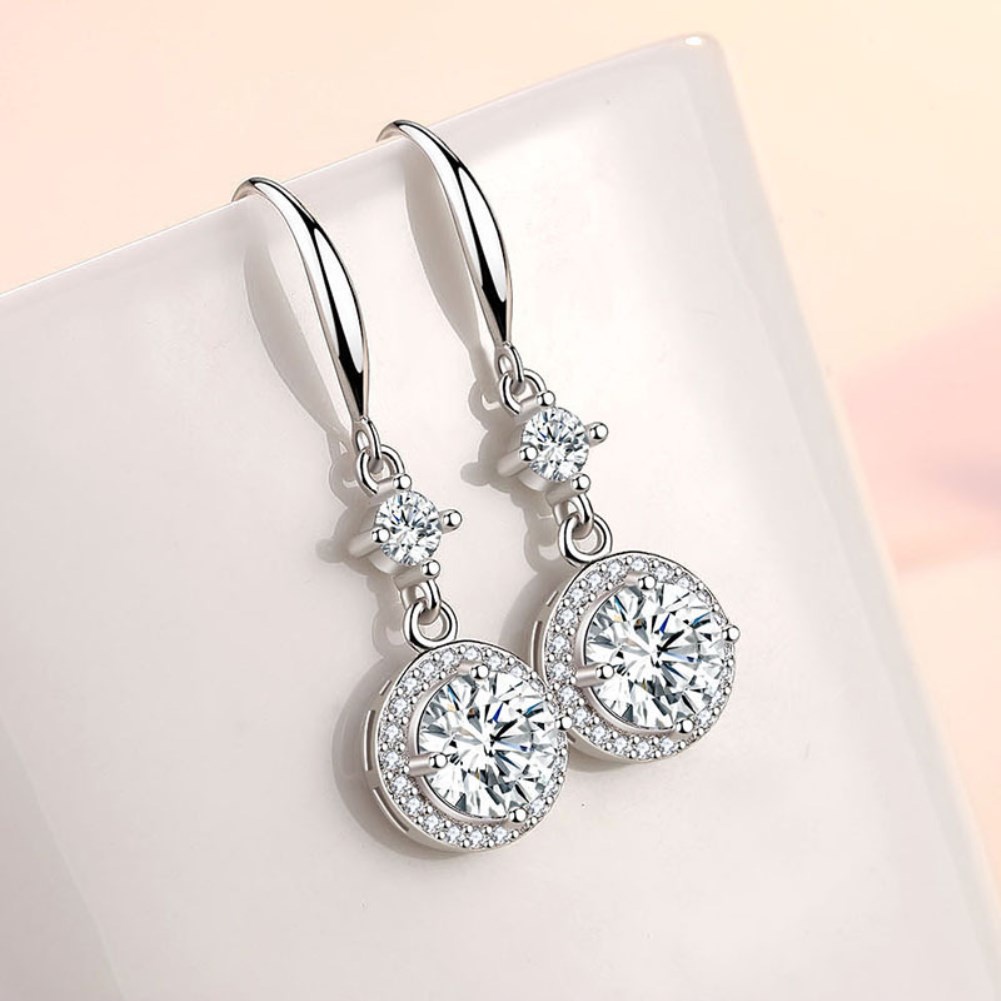 Anting Wanita Titanium Lapis Emas 18K Crystal Zirconia Tiaria Collection Anti Karat dan Alergi - Tianne - Perhiasan Anting Wanita Gold Plated Earring-3