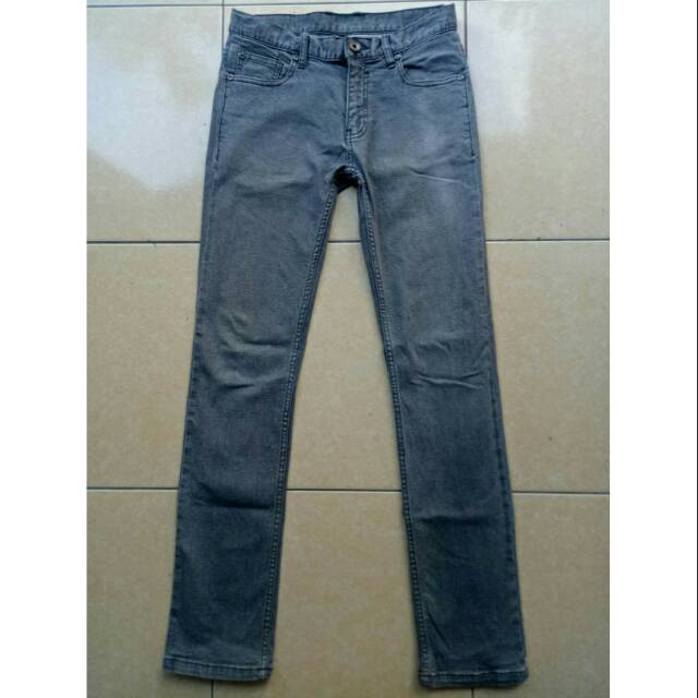 Preloved Celana Jeans 3 Second (Size 30)