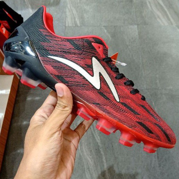 Specs Accelerator Lightspeed II Pro FG Black Red Velvet 101219 Sepatu Bola Original