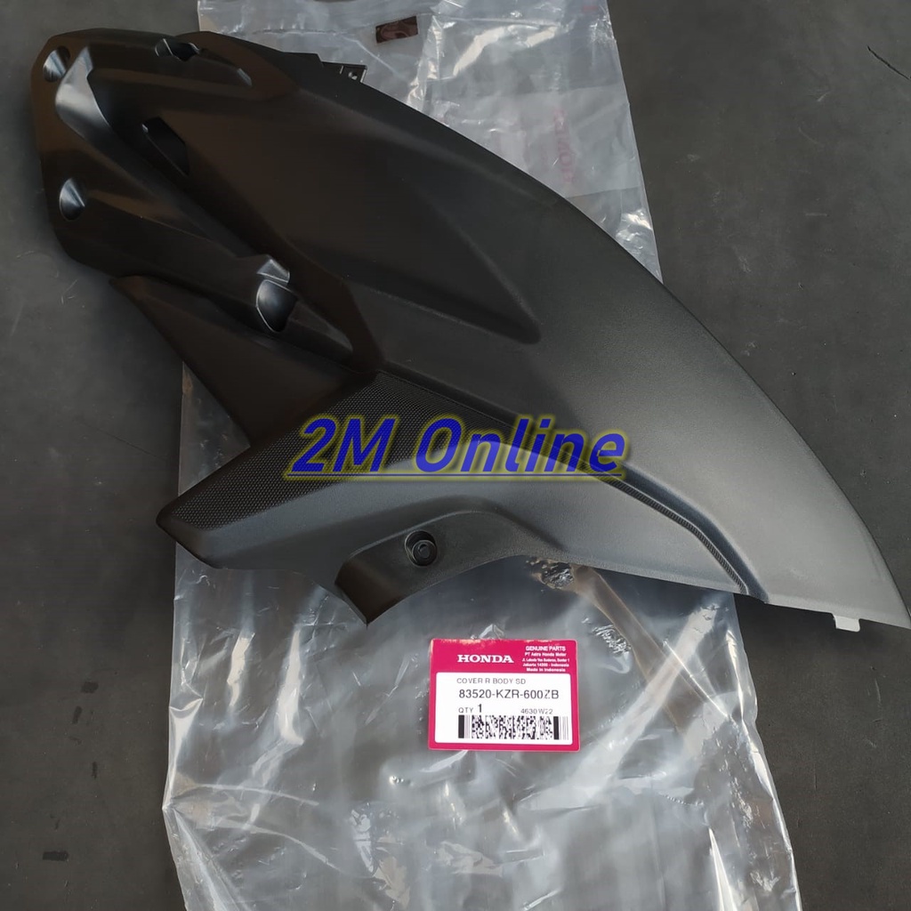 83520KZR600ZB Cover R Body Side Vario 125 Old Ori AHM