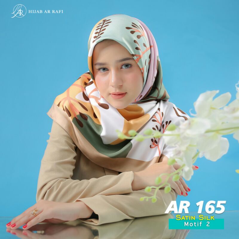 AR 165 motif 2 Segi empat satin silk // Fatimah az Zahra