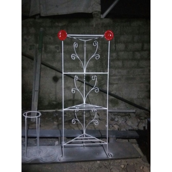 Rak pot tanaman bunga besi 3 susun Sudut
