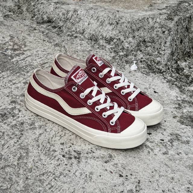 Ventela public low maroon // ventela public // sepatu ventela //sepatucompass