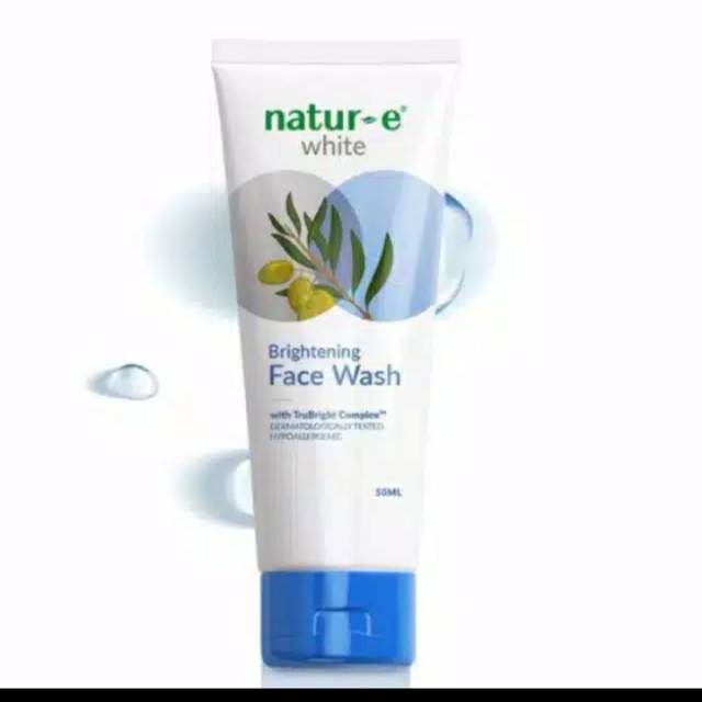 Natur-E White Brightening face wash